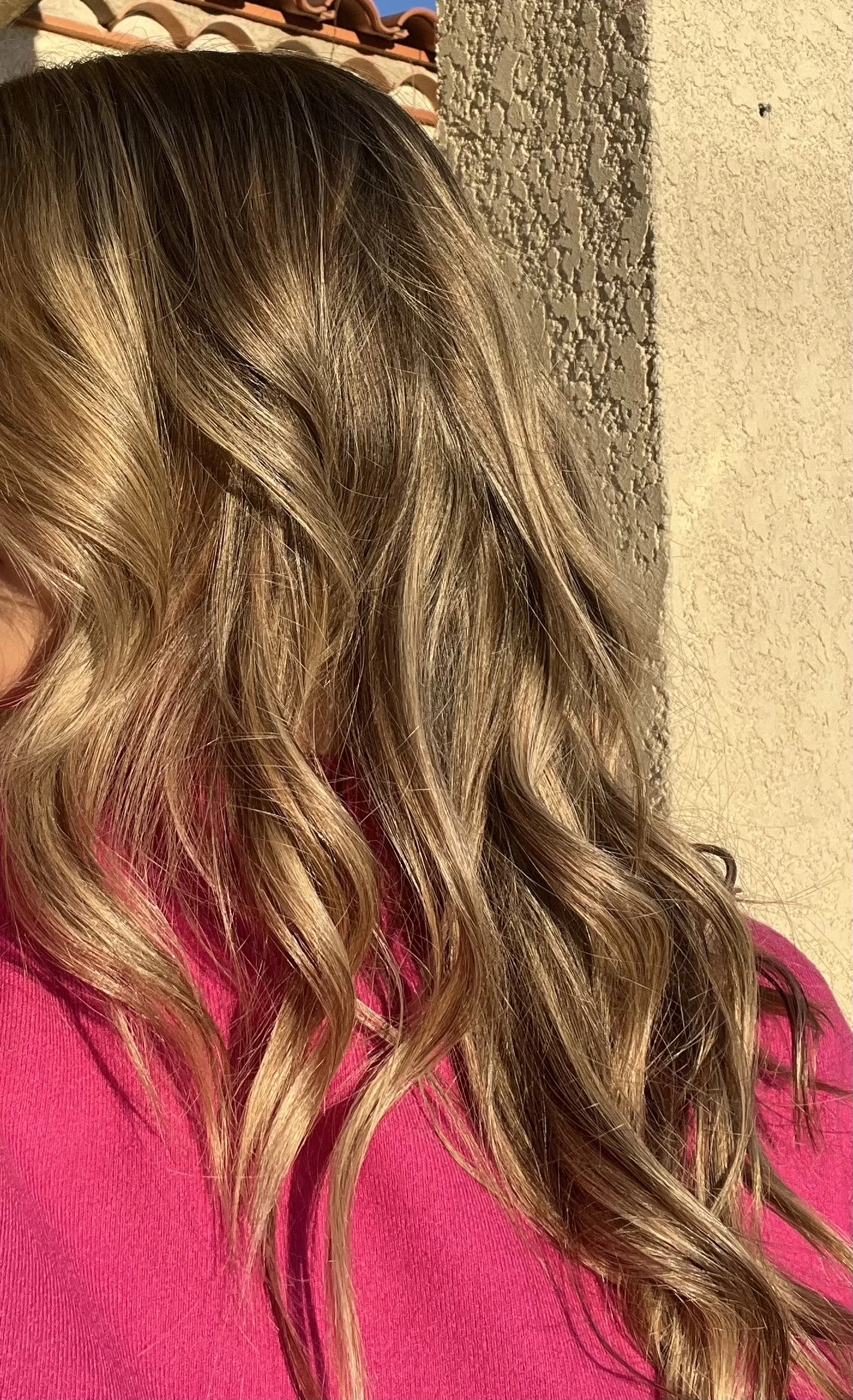 Photo avant/après soins capillaires - Cheveux brillants et sains après une routine adéquate